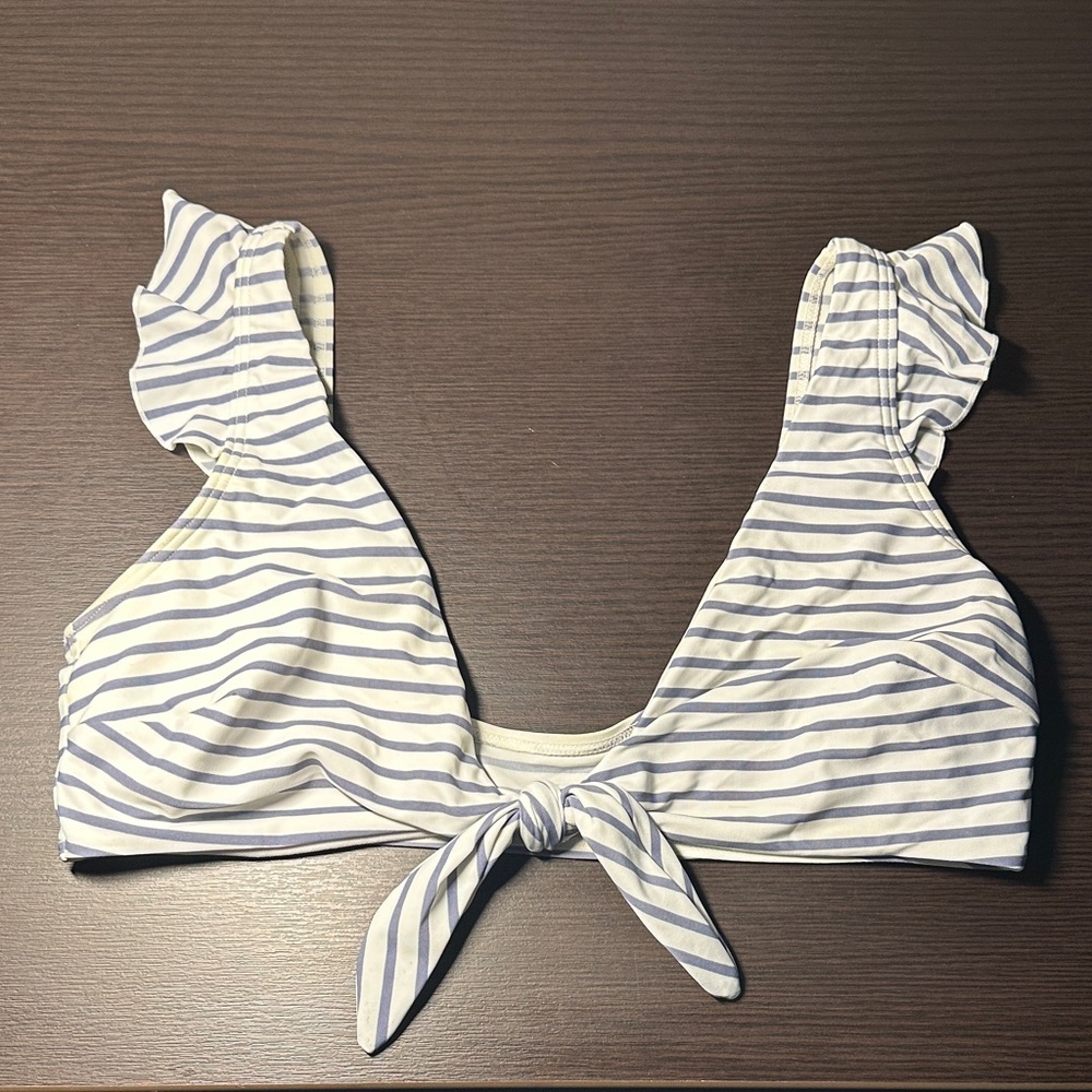 EUC COCOSHIP Grey and White Striped Top w/ Front-Tie Closure 🌙